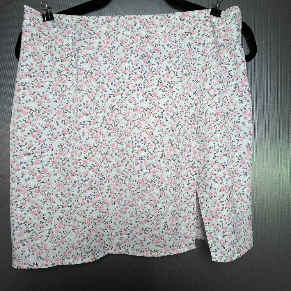 Ele Petrella X Shein Baby Blue Floral Front Slit Side Zip New Mini Skirt